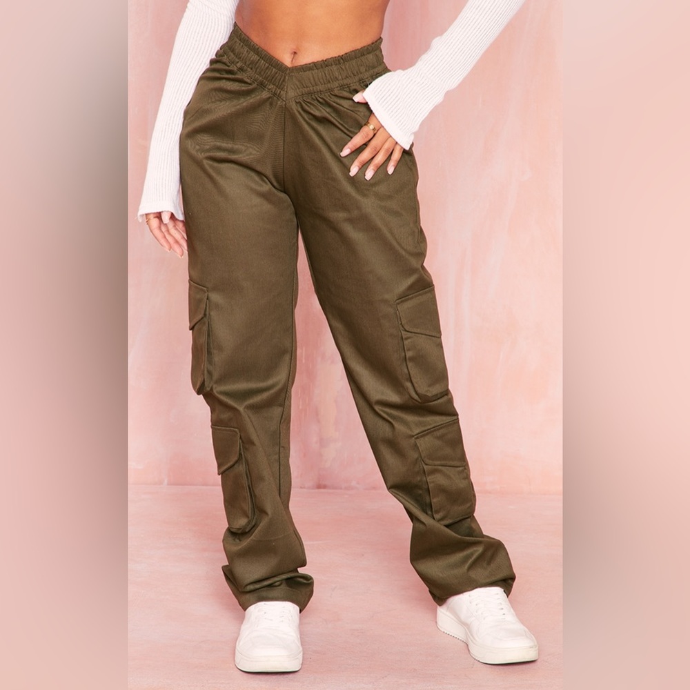 Khaki low rise v-hem cargos
